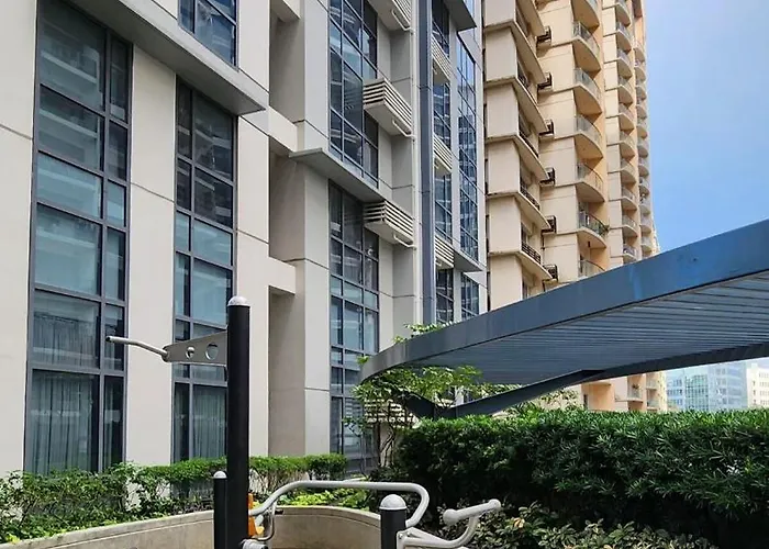 Apartment 22e Bgc Unit 3 Mins Walk To The Venice Grand Canal Mall Pet Friendly *